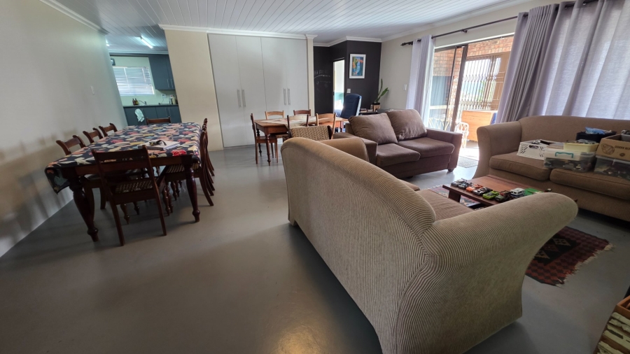 4 Bedroom Property for Sale in Hartenbos Heuwels Western Cape